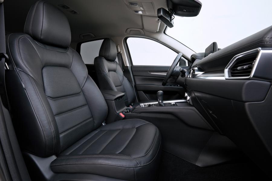 Интерьер Mazda CX-5 2017 года  (WW) (фото 18 из 57)